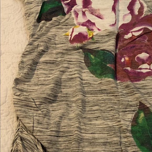 Maternity shirt - Picture 3 of 3